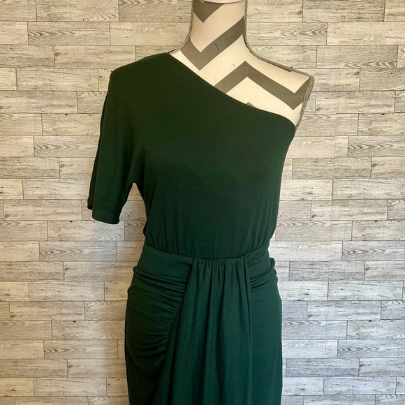 Fashion Womens Small Dark Green One Shoulder Midi Dress Ruched Waist NEW Tags - Picture 2 of 12